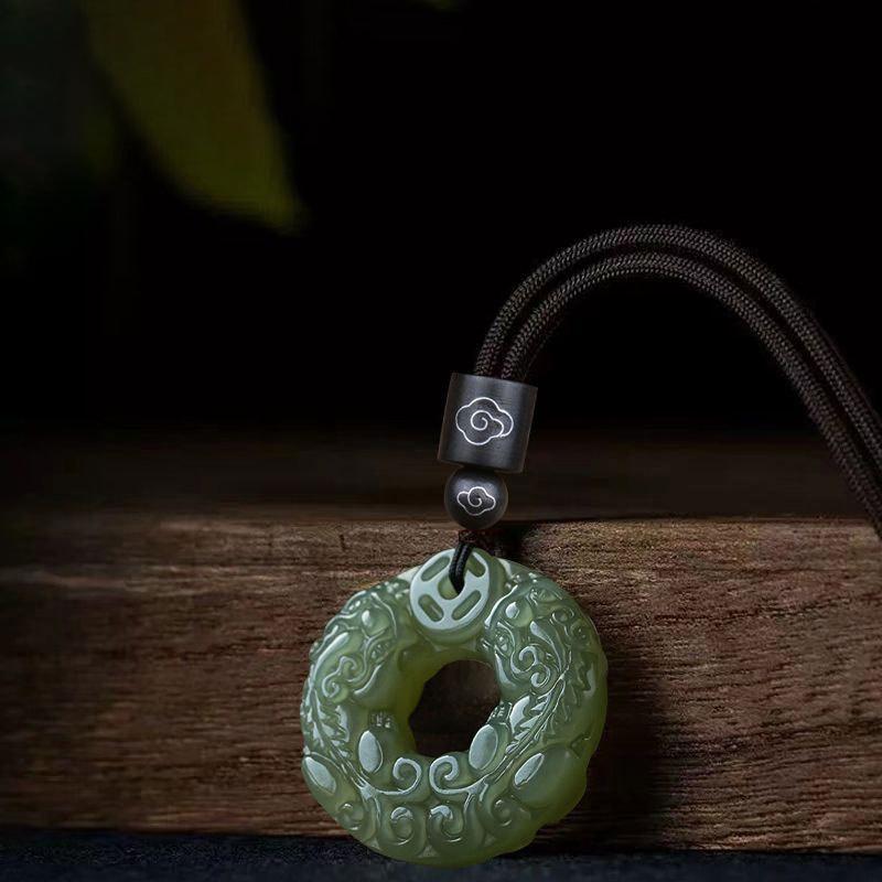 Изысканная двухсторонняя резная пряжка безопасности из нефрита Brave Troops, брелок для ключей, передача богатства, ожерелье с резным кулоном ручной работы в стиле ретро