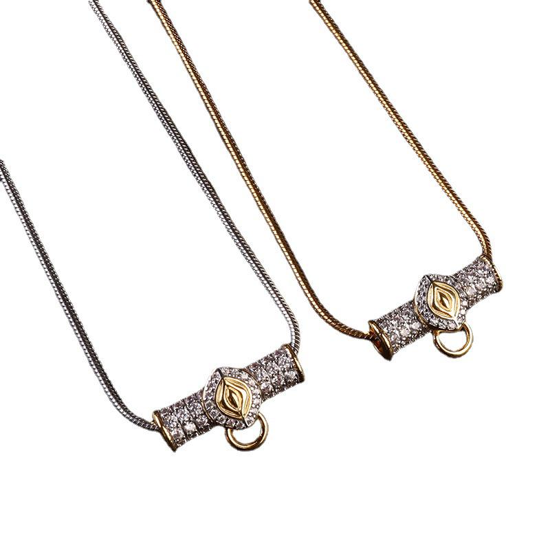 Тайский металлический амулет Будды на ожерелье с бусинами из титановой стали, изогнутыми трубками, микро-паве из циркона, глазом туманности, бабочкой и цепочкой с бриллиантами.