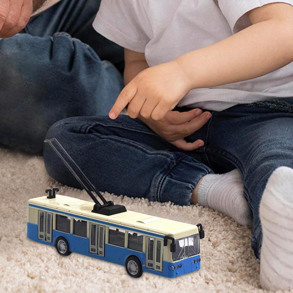 Classic Tram Model Transport Car 1:90 Scale Collectible Alloy Birthday Gifts Interactive Decor