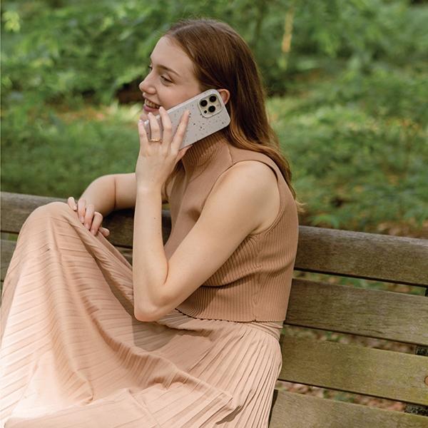 Etui do iPhone 14 UNIQ Coehl Terrazzo Piaskowy
