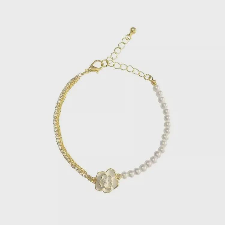 Элегантный браслет из французского жемчуга «Камелия» для женщин — универсальный подарок на любой случай