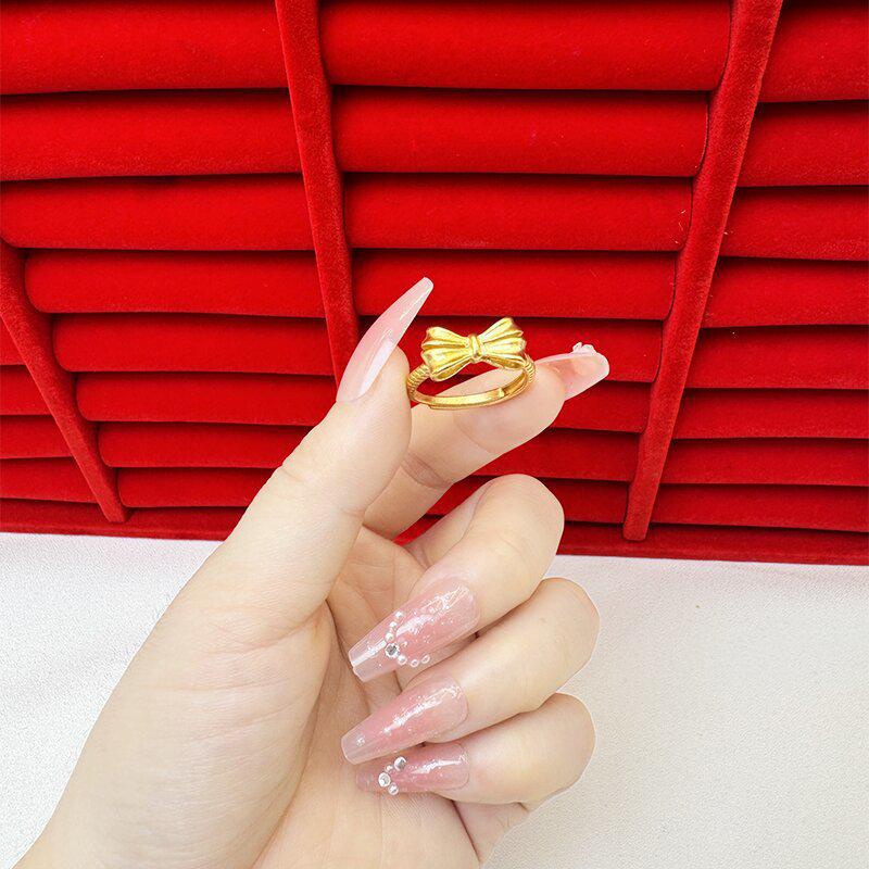 Изысканное открытое кольцо цвета песка и золота для женщин: Высококачественный нишевый дизайн, легкий роскошный стиль, стойкий цвет, имитация золота.