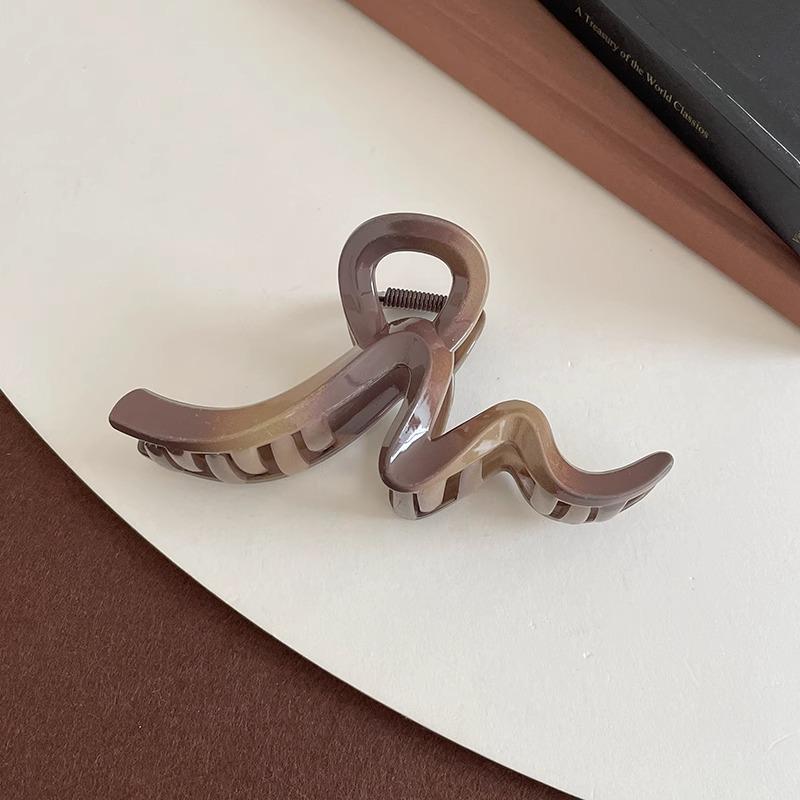 Большая женская шпилька высокого класса: Новая модель Shark Clip 2025 года на осень/зиму