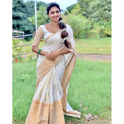 RSINC Женское традиционное шелковое сари Кандживарам в южноиндийском стиле, бело-золотое B0BF5NZ9T1