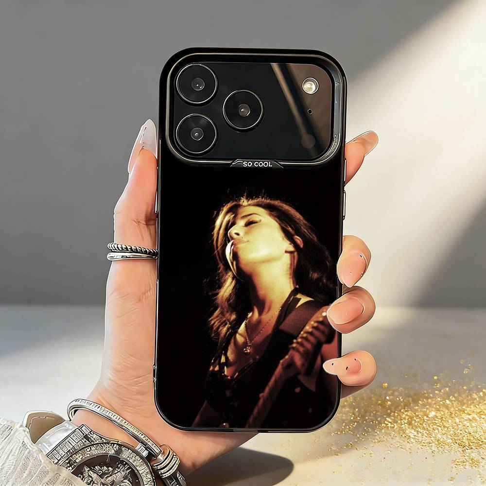 Чехол для телефона от легендарной певицы Эми Уайнхаус Для iPhone17 16 15 14 13 12 Pro Max Серый Черный Матовый Лазерный Металлик Аврора Funda