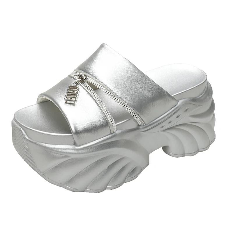 Модные женские шлепанцы на массивной подошве с молнией 9 см, летние женские пляжные шлепанцы, танкетки, каблуки, уличные сандалии, черные женские туфли на высокой платформе