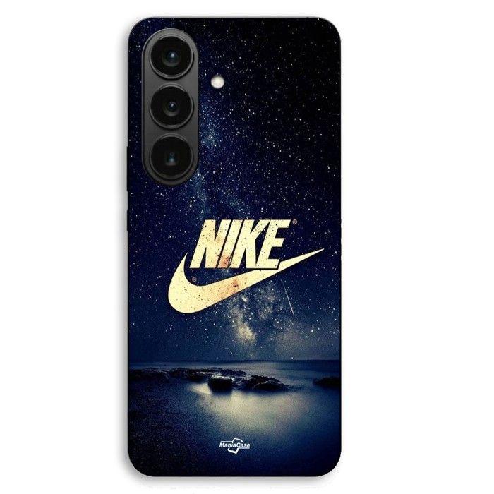 Coque - MANIACASE - Samsung Galaxy S26 - Silicone TPU - Nike logo doré - Noir nuit étoilé