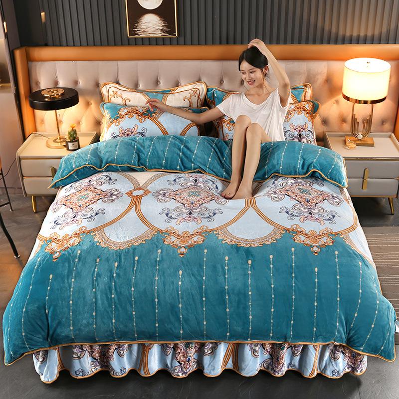 Thickened Milk Velvet Four-piece Set, Flannel Sheets and Quilt Cover, Coral Velvet Three-piece Bedding Set