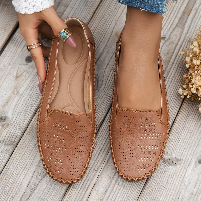 Однотонные ретро женские лоферы на плоской подошве модные, удобные и на низком каблуке