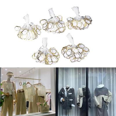 Упаковка из 500 шт. Золотые/Серебряные бумажные ценники в форме звезд. Прочная бумага. Предварительно пробитые отверстия для розничной ювелирной витрины, украшения для вечеринок.