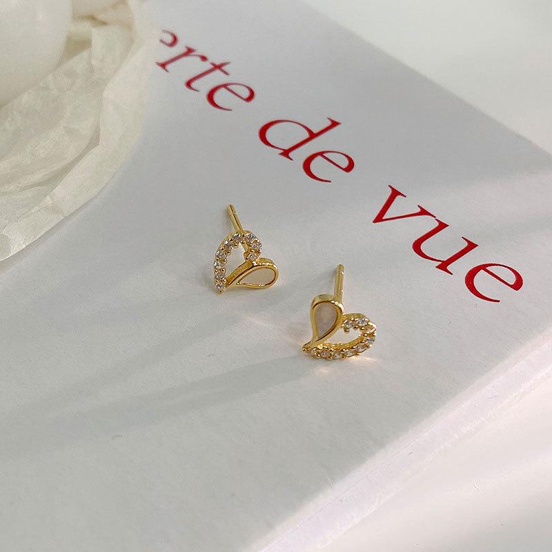 Shell Diamond-set Love Earrings Mini Exquisite Heart-shaped Earrings Niche Design Versatile