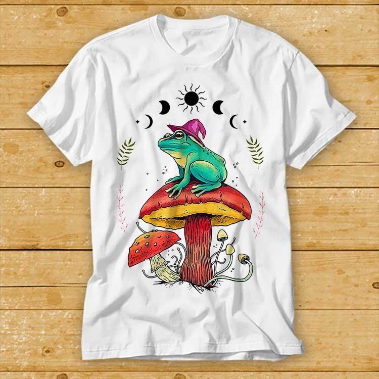 Frog Wizard On Mushroom Phase Of Moon Indie Pop Unisex Retro 80s T Shirt 2422