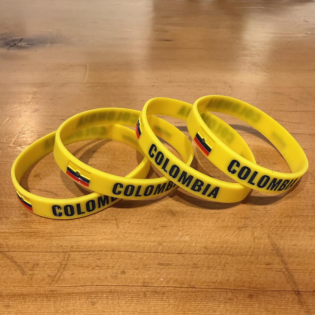 2pcs Colombia Silicone Bracelets National Flag Debossed Wristband Stretch Rubber Fashionable Wristwear Sport Game Partty gift
