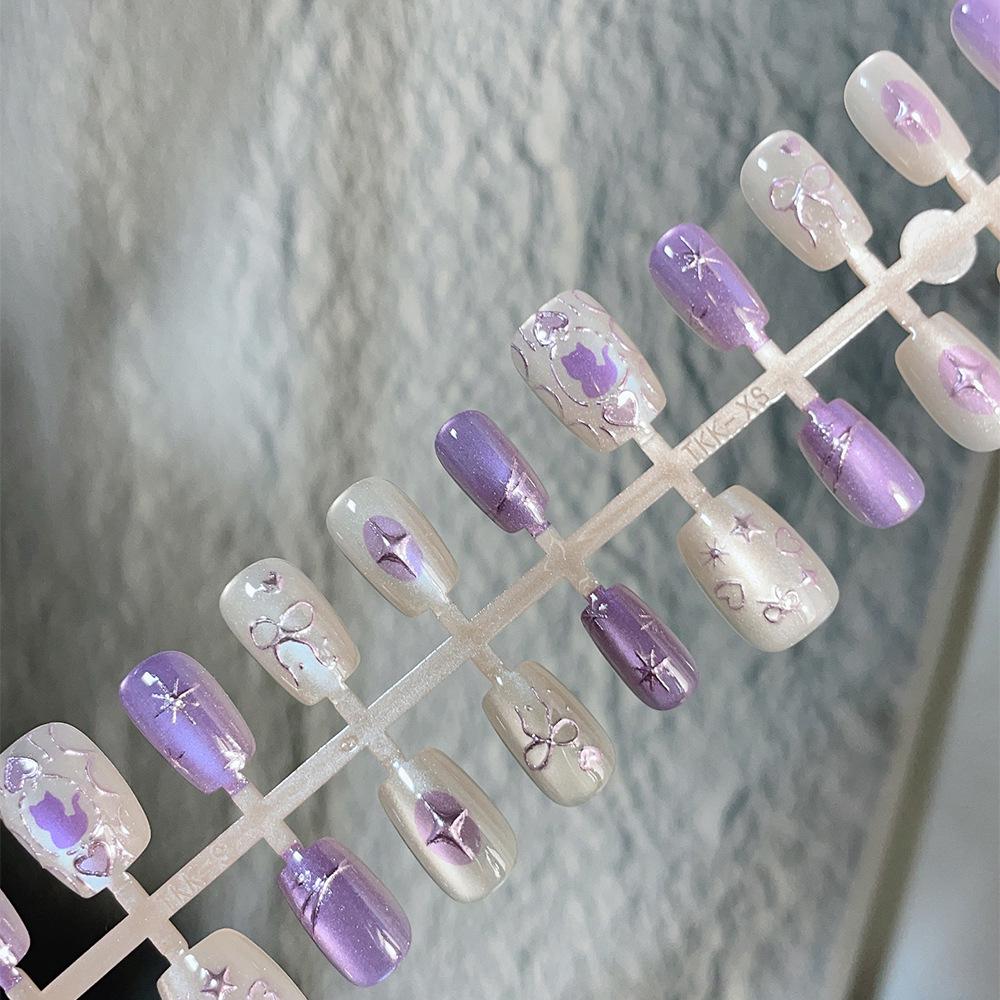 **Star Silk Cat-Eye 3D Removable Nail Art Set - 30 Gold-Plated Pieces**