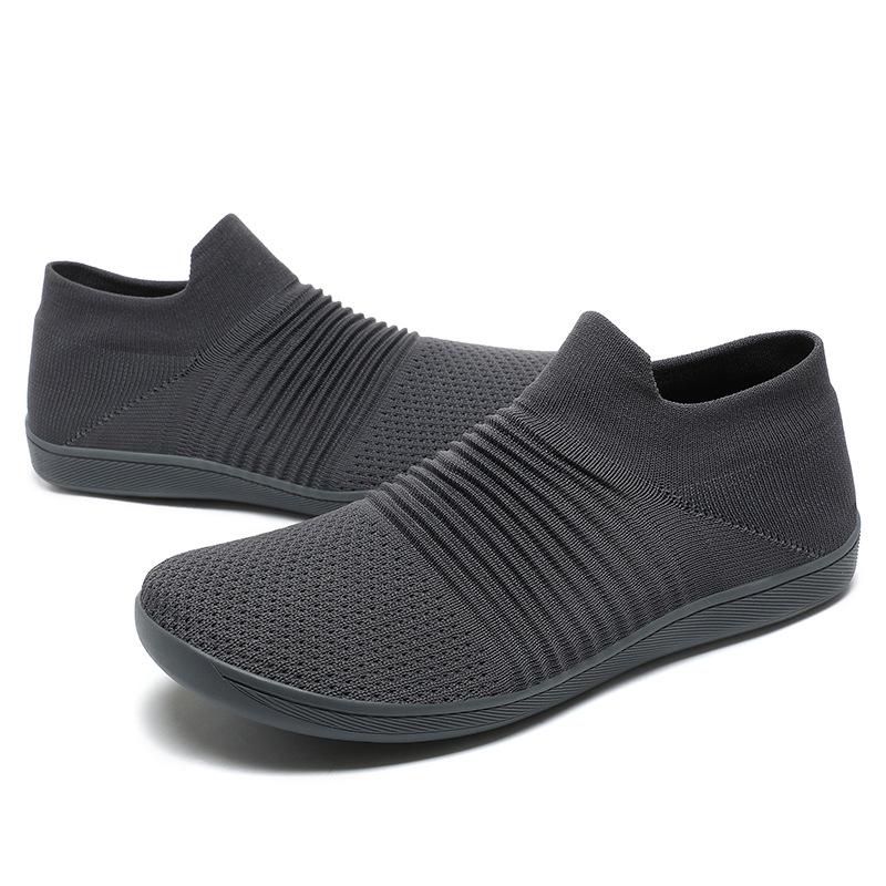 New outdoor casual wear-resistant breathable widened fly-woven non-slip low-top couple shoes men's shoes