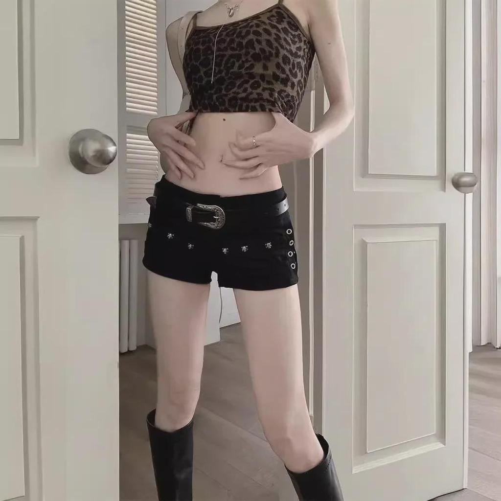 Women's Low Waist Slim Fit Summer Shorts