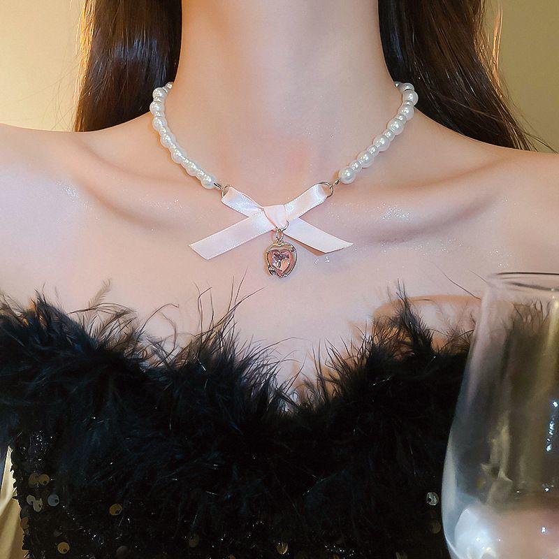 Korean temperament love butterfly pearl fringed necklace fashion collarbone chain versatile item decoration