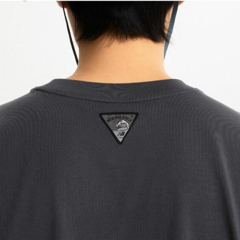 New Balance Футболка Rqk Nbnee21643 60 Uni Nb Boy Surfing с коротким рукавом Tee Se