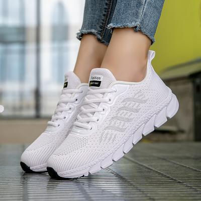 Весенние новые дышащие кроссовки из летучего трикотажа, спортивная женская повседневная обувь на мягкой подошве, универсальные маленькие белые кроссовки для пары