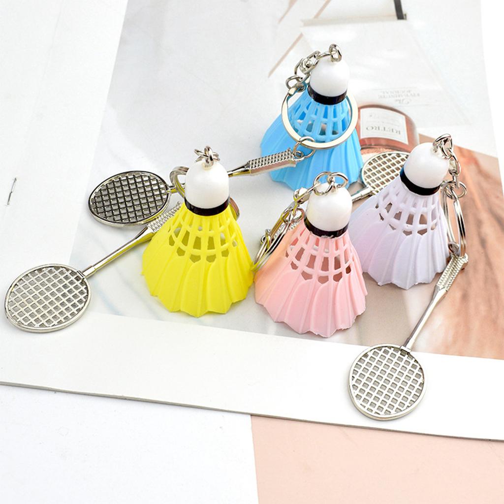 Creative Badminton Racket Keychain Alloy Key Holder Accessory for Sports Enthusiasts and Fashionable Everyday Use