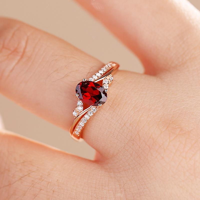 Luxury Oval Cut Red Cubic Zircon CZ Rings for Women Classic Style Wedding Engagement Fine Jewelry
