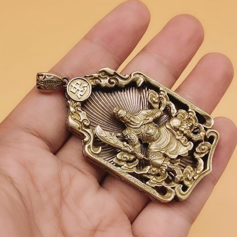 64Mm Small Curio China Bronze Hollow Out Exorcism Guan Yu Guan Gong Pendant Wealth Pendant