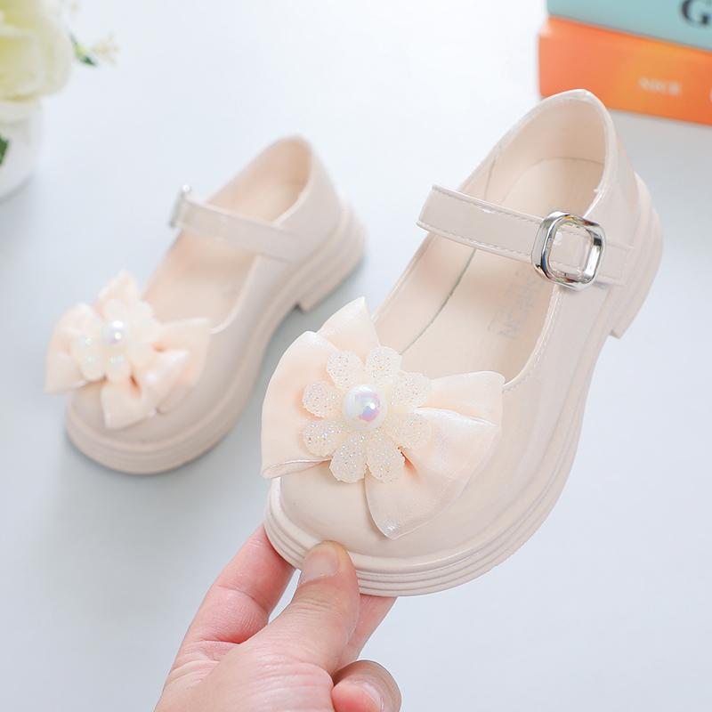 Туфли принцессы для девочек с цветами и жемчугом, детские элегантные кожаные туфли для вечеринки, свадьбы, модные простые детские лоферы, шикарные