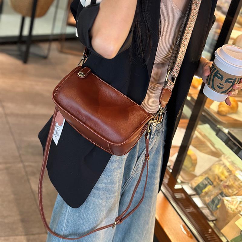 Легкая роскошная женская сумка-мессенджер из коровьей кожи первого слоя, модная сумка подмышкой, высококачественная сумка-пельмень, кожаная сумка на одно плечо.