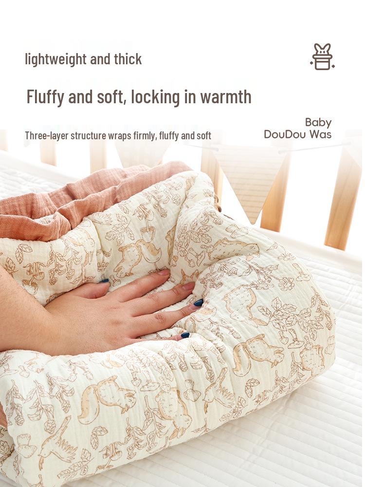 Three-Piece Pure Cotton Baby Bedding Set - Bean Cover Blanket, Cloud Pillow, Ruffled Quilt for Spring/Autumn