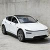 AAZO1 1:32 Модель Y 2026 Внедорожник Сплав Модель Автомобиля Литье под Давлением Металл Новые Энергетические Транспортные Средства Модель Автомобиля Высокая Симуляция Звук и Свет Детская Игрушка Подарок