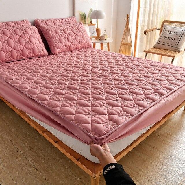 Quilted Bedspread Mattress Cover Printed Non Slip Mattress Protector Dust Cover Bedding Essentials