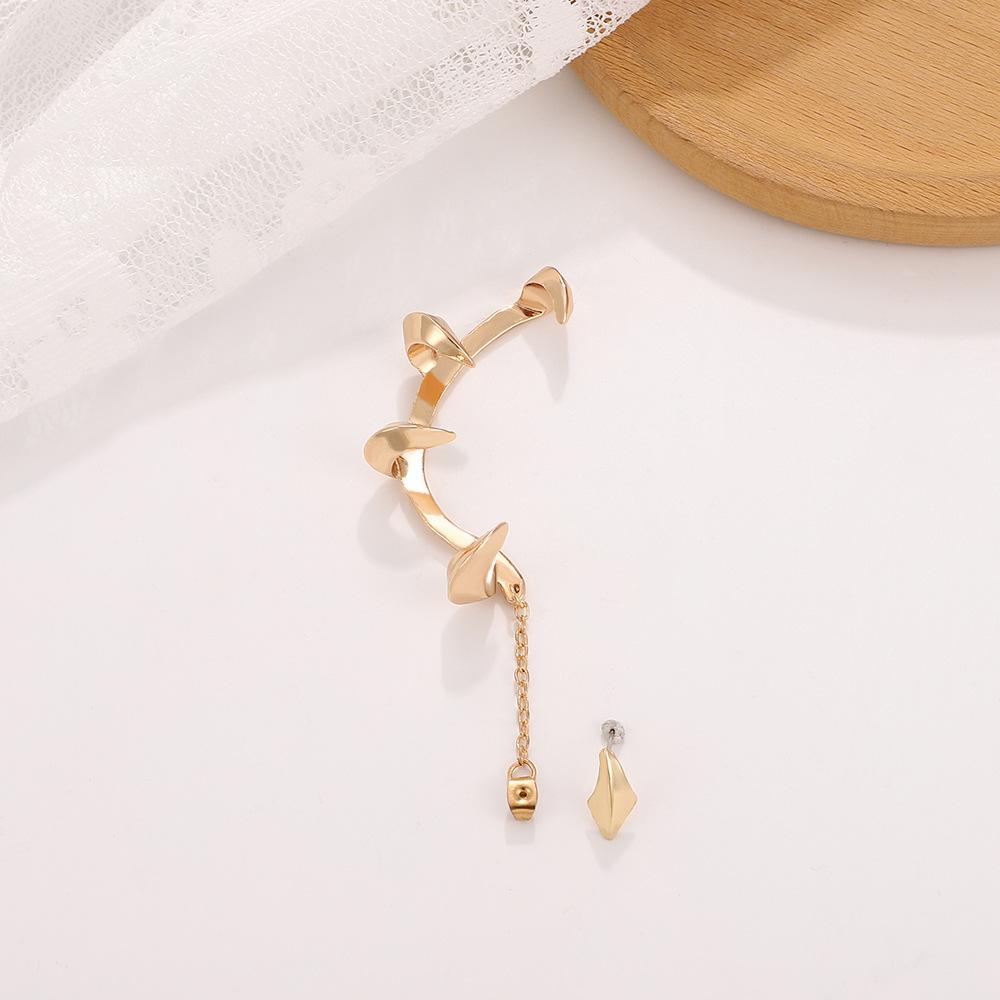 Панк-готическая геометрия Демонические когти Зубы Ушная вешалка Серьги-клипсы