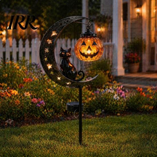 Retro Iron Crescent Moon Pumpkin Light Black Cat Halloween Stake Light, Solar Metal Lantern with LED Courtyard Decoration Warm Glow, Spooky Yard Decor