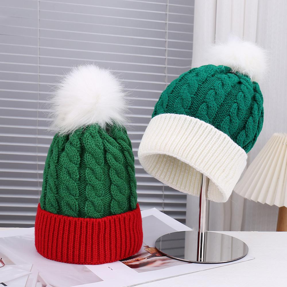 New Christmas Day decorative versatile warm knitted hat stage party hairball with simple wool hat