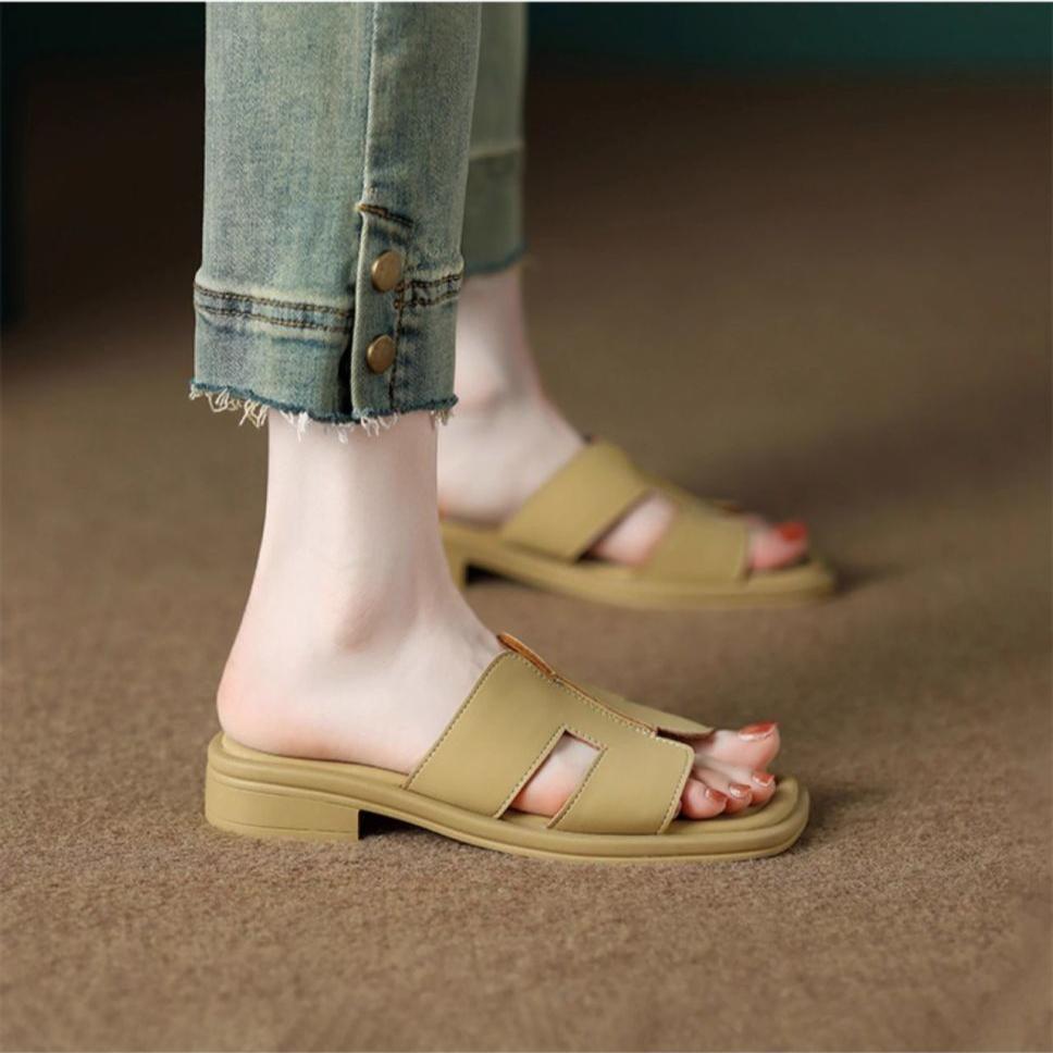 Летняя женская обувь из мягкой кожи на низком каблуке с квадратным носком, в римском ретро-стиле, коричневые французские женские сандалии с открытыми пальцами