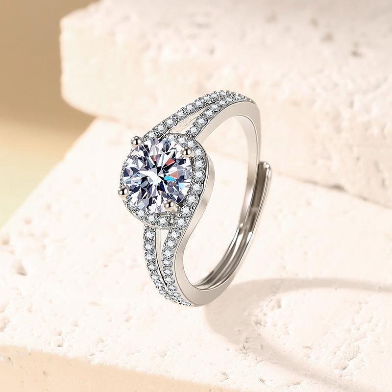 European and American style, light luxury, minimalist design, one-carat round zircon ring with twisted band, niche design ring for women