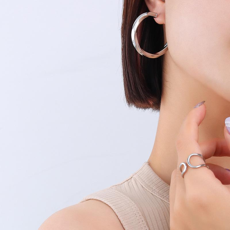 Геометрические полые ретро серьги-кольца с переплетением - Титановая сталь, Не тускнеют