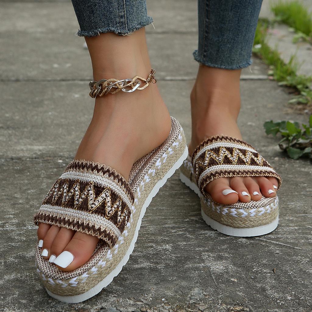 2024 Summer Women's Thick Soled Fish Mouth Hemp Rope Fashion Slippers Bohemian Woven Slippers