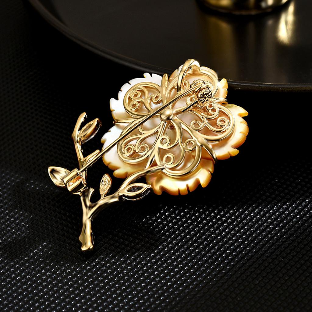 Senior Brooches Flower Leaf Brooch Pins for Women Suit Pendant  Fashion Brooches Jewelry