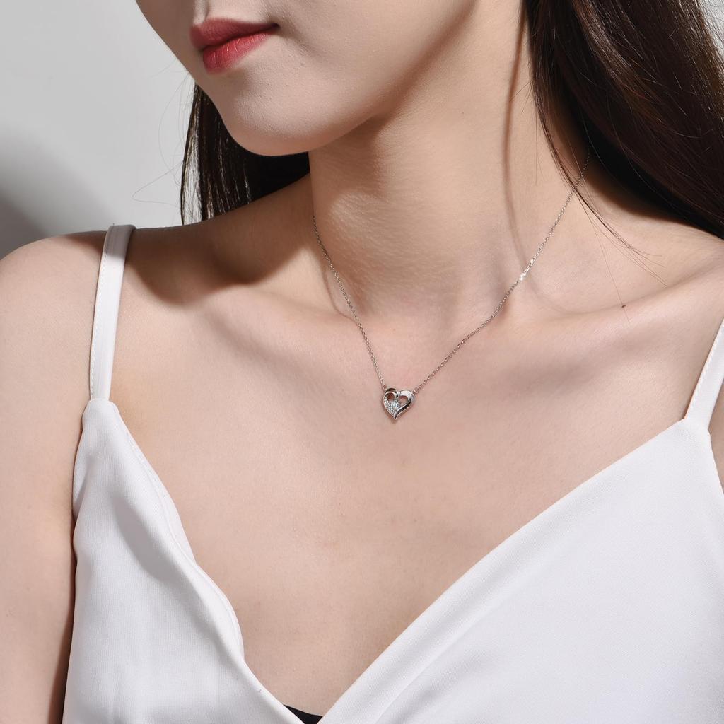 Аквамариновое ожерелье Сердце Серебряное ожерелье 925 пробы Голубой камень рождения Милый повседневный подарок на церемонию вступления в брак Церемония совершеннолетия Подарок на день рождения