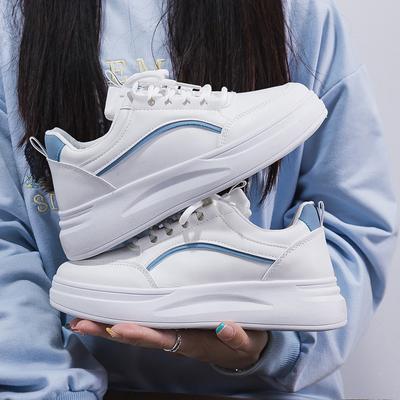 Спортивная повседневная обувь, женские новые белые туфли на плоской подошве, студенческие универсальные кроссовки на платформе, увеличивающие рост