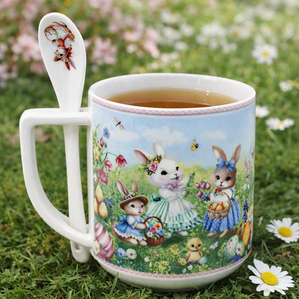 Porcelain Mug with Spoon 320ml Easter Bunnies Gift Box