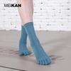 MEIKAN Нескользящие носки до середины икры с разделенными пальцами для йоги, износостойкие, с спортивными гелевыми точками, однотонные, полностью эластичные — Идеально для осени/зимы.