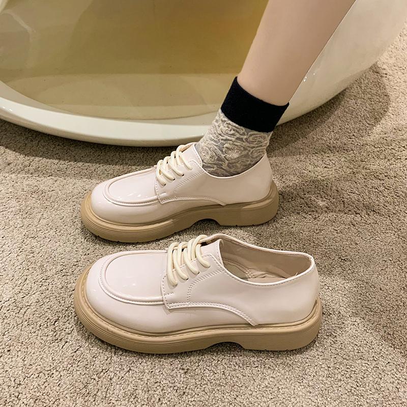 Женские туфли на плоской подошве 2024 года, осенние новые британские туфли на платформе в стиле ретро для женщин, белые туфли на плоской подошве с круглым носком и шнуровкой, модные женские туфли-лоферы