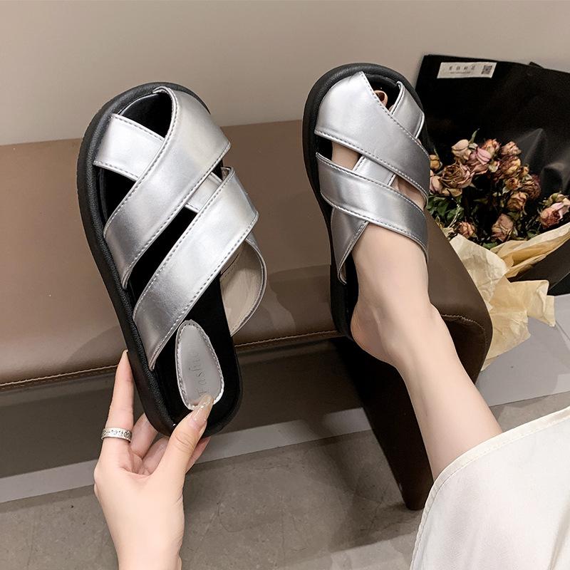 Тапочки женские лето 2025 новые римские плетеные с закрытым носком женские на плоской подошве ленивые сандалии-шлепанцы женские