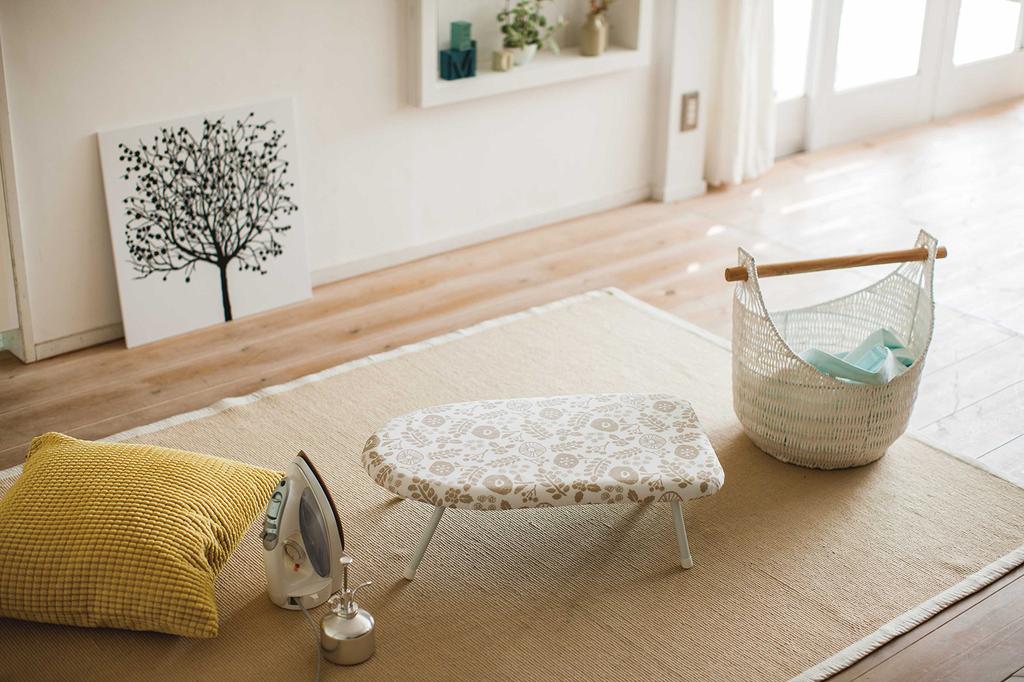 Гладильная доска Yamazaki Jitsugyo с цветочным узором в скандинавском стиле Living Standard, цвет слоновой кости, ширина 60 см, глубина 36 см, высота 20 см, прибл. 4010 г.