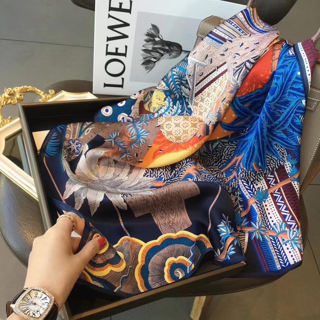 New Silk Scarf Women's Korean-Style High-Grade 70cm Square Scarf Spring and Summer Fashionable Stylish Decorative Scarf Thin Small Square Towel