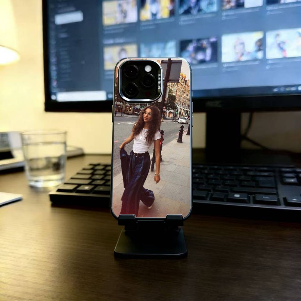 Чехол для телефона Zendaya для iPhone 17,16,15,14,13,12,11 Plus,Pro Max,XS,Разноцветный Серебристый Черный Чехол
