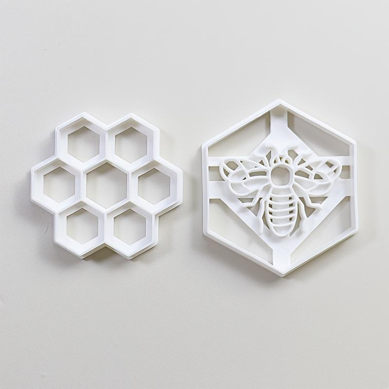 2pcs Halloween Spider Bee Honeycomb Fist Clapping Cookie Cutter Mold Stamp Day of 3D Plastic Biscuit Press Mould for Baking 1