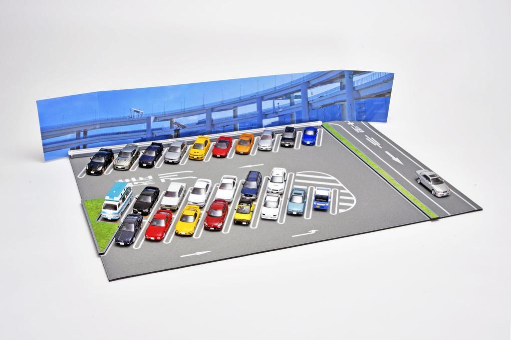 TOMYTEC Tomicarama Vintage Scale 13a Daikoku Parking Area Mat B Toyota Chaser Tourer V 1998 Rubber Mat ABS Resin and Acrylic Accessory Set Partially